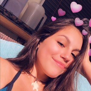 Meet your Posher, Alexandra